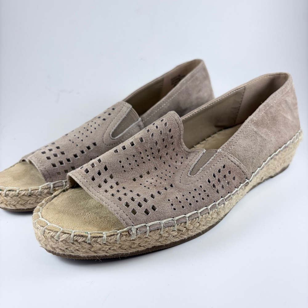 Bella Vita Womens 8M Taupe Suede Laser Cut Peep Toe Espadrille Wedge Sandals